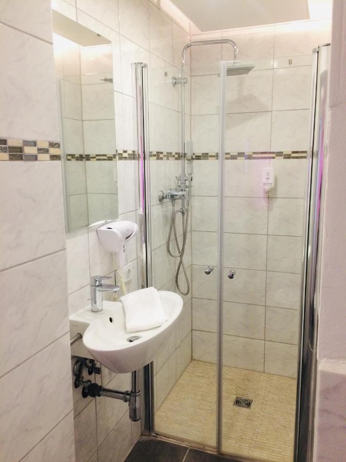 Hotel Comet Am Kurfuerstendamm Berlin Exteriör bild